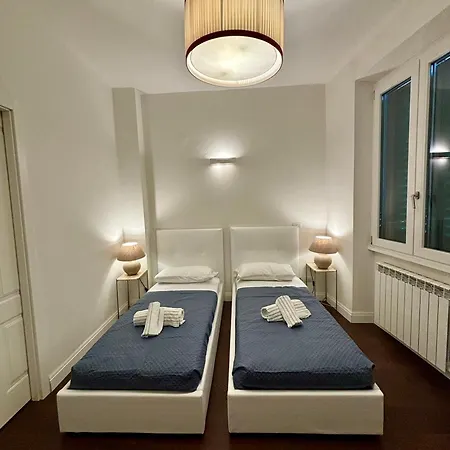 Accademia Apartment *